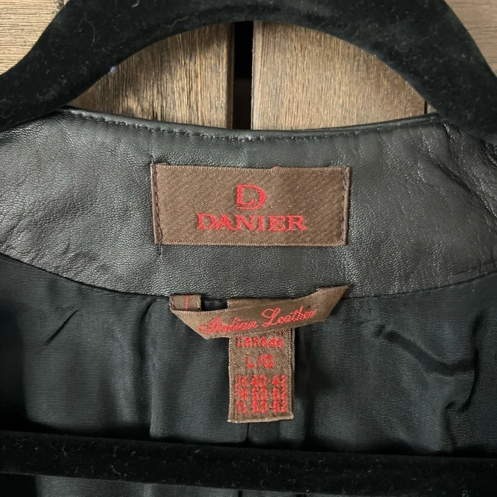 Danier Italian Leather Button Up Vest Black Size Large
